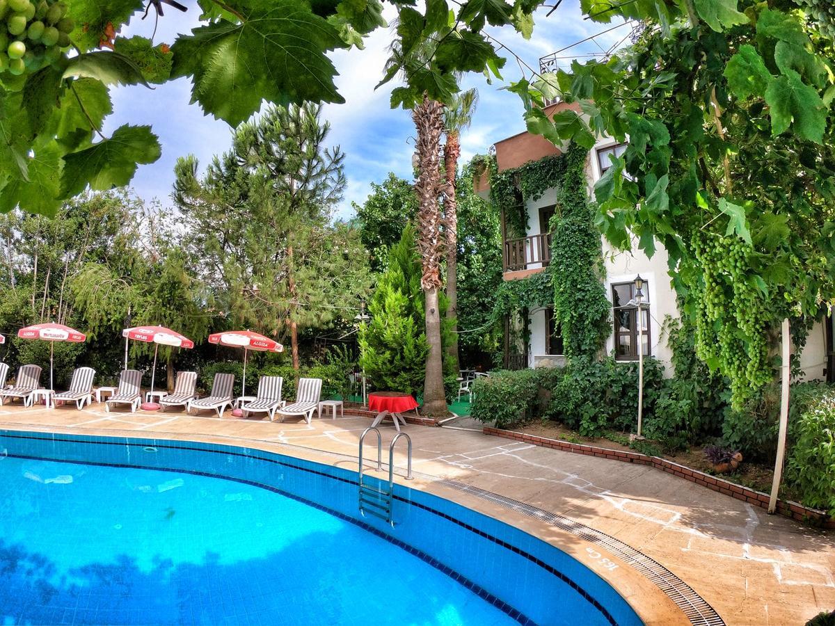Erciyes Apart Hotel Fethiye Buitenkant foto